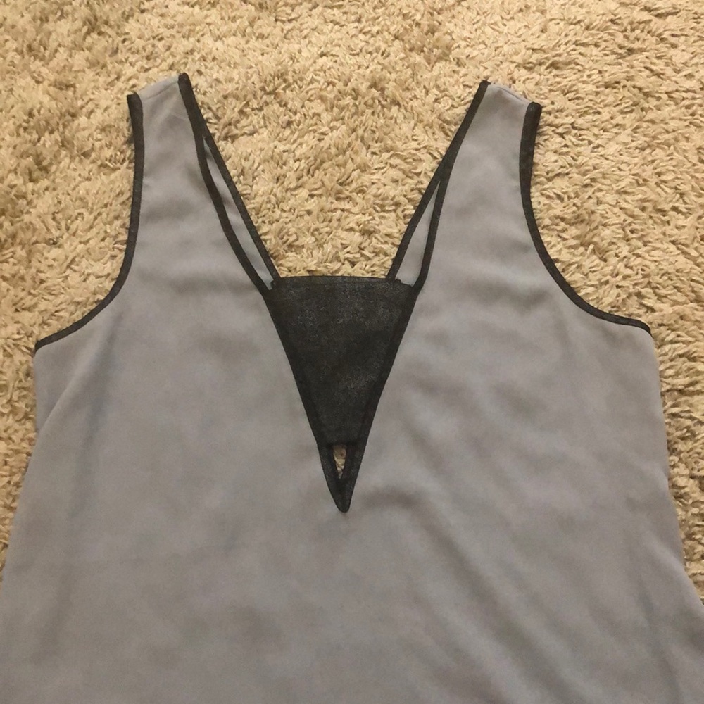 Grey blouse - Picture 2 of 2